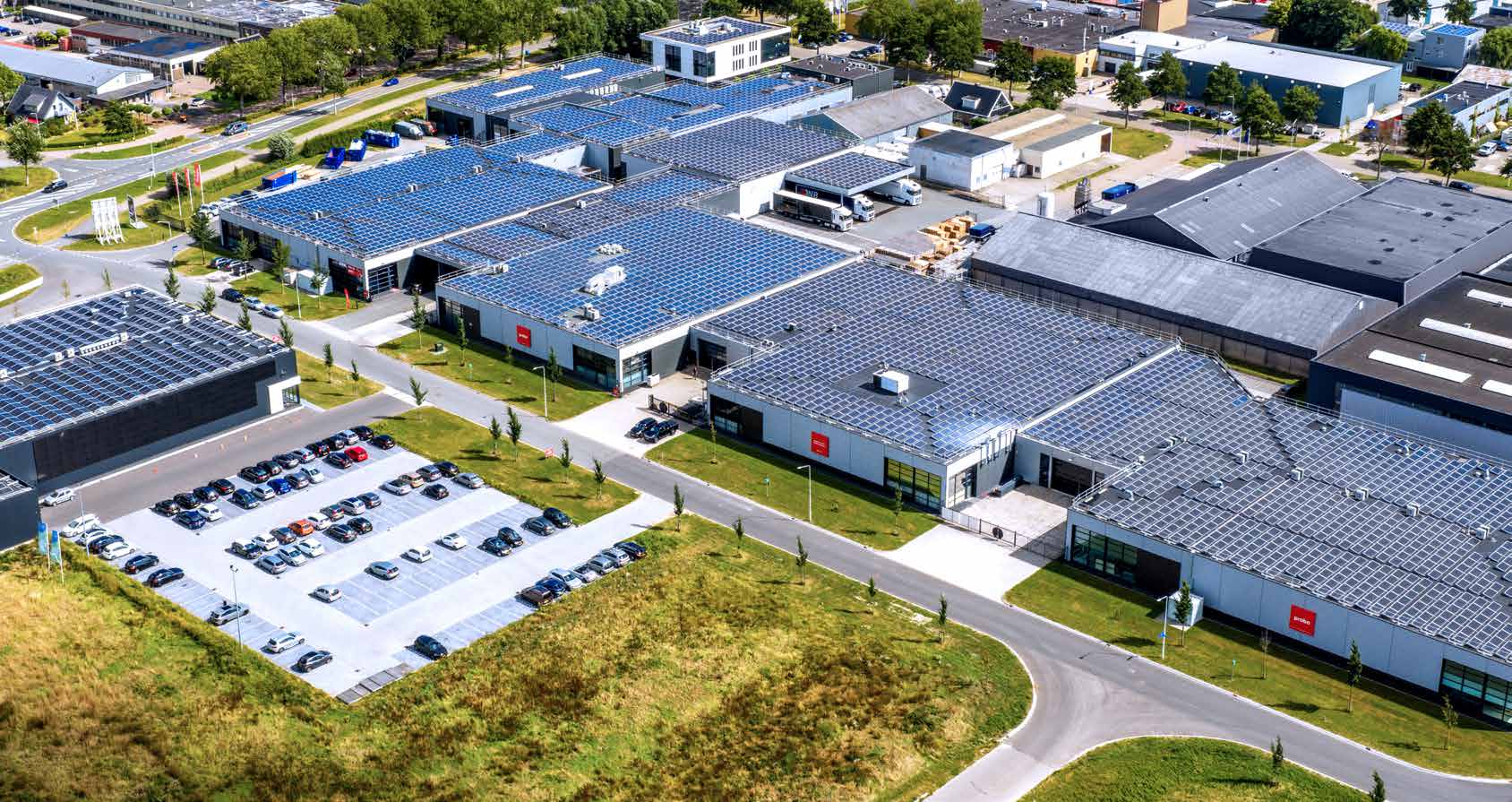 Luchtfoto van de productielocatie van Probo in Dokkum